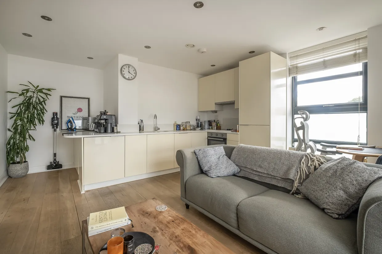 278 Magdalen Road, London, SW18 photo 4
