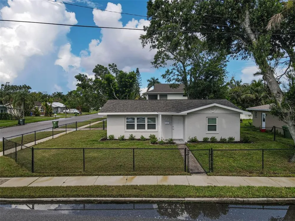 102 20th St NE, Bradenton, FL 34208