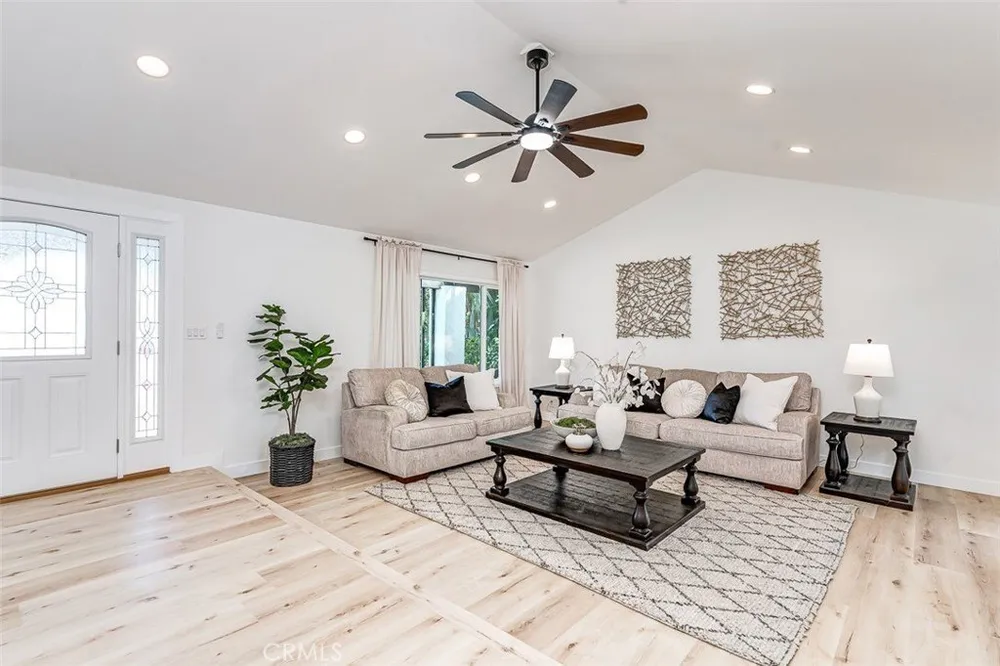 1350 S Ashington Ln, Anaheim, CA 92804