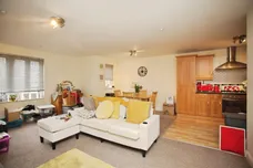 Avocet Close, Rugby