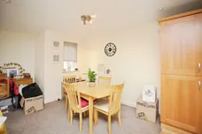 Avocet Close, Rugby