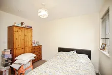 Avocet Close, Rugby