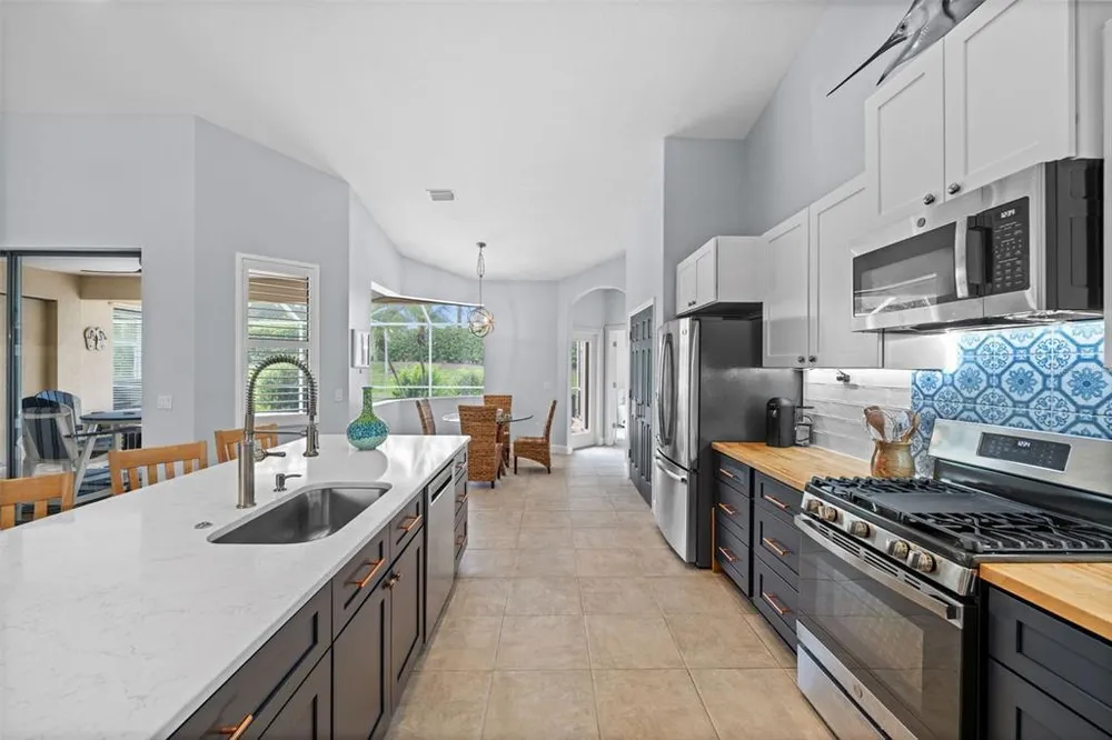 7914 Edmonston Circle, Bradenton, FL 34201