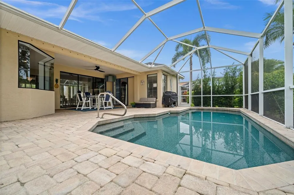 7914 Edmonston Circle, Bradenton, FL 34201