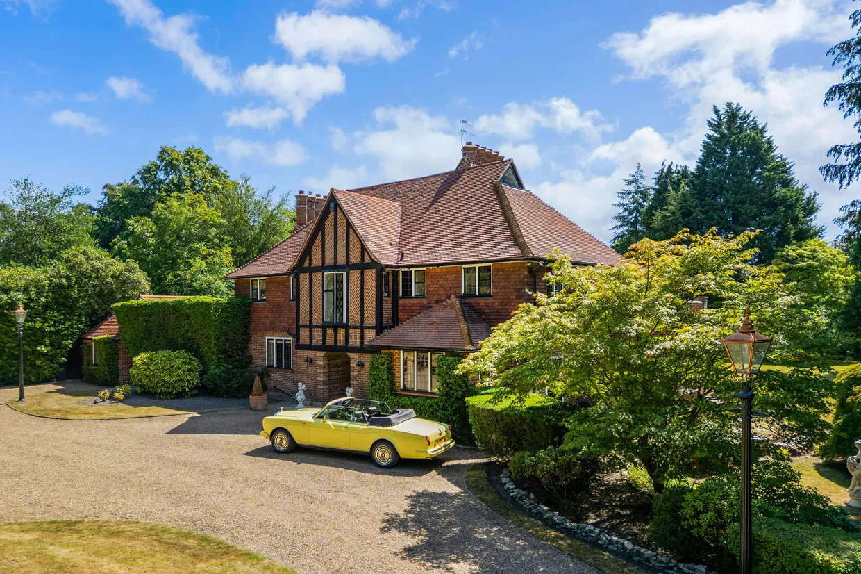 Wellington Avenue, Virginia Water, GU25 photo 3