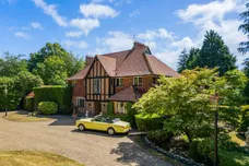 Wellington Avenue, Virginia Water, GU25 photo 3