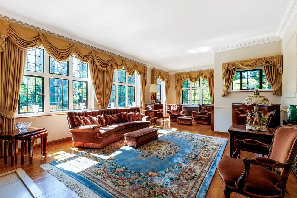 Wellington Avenue, Virginia Water, GU25 photo 5