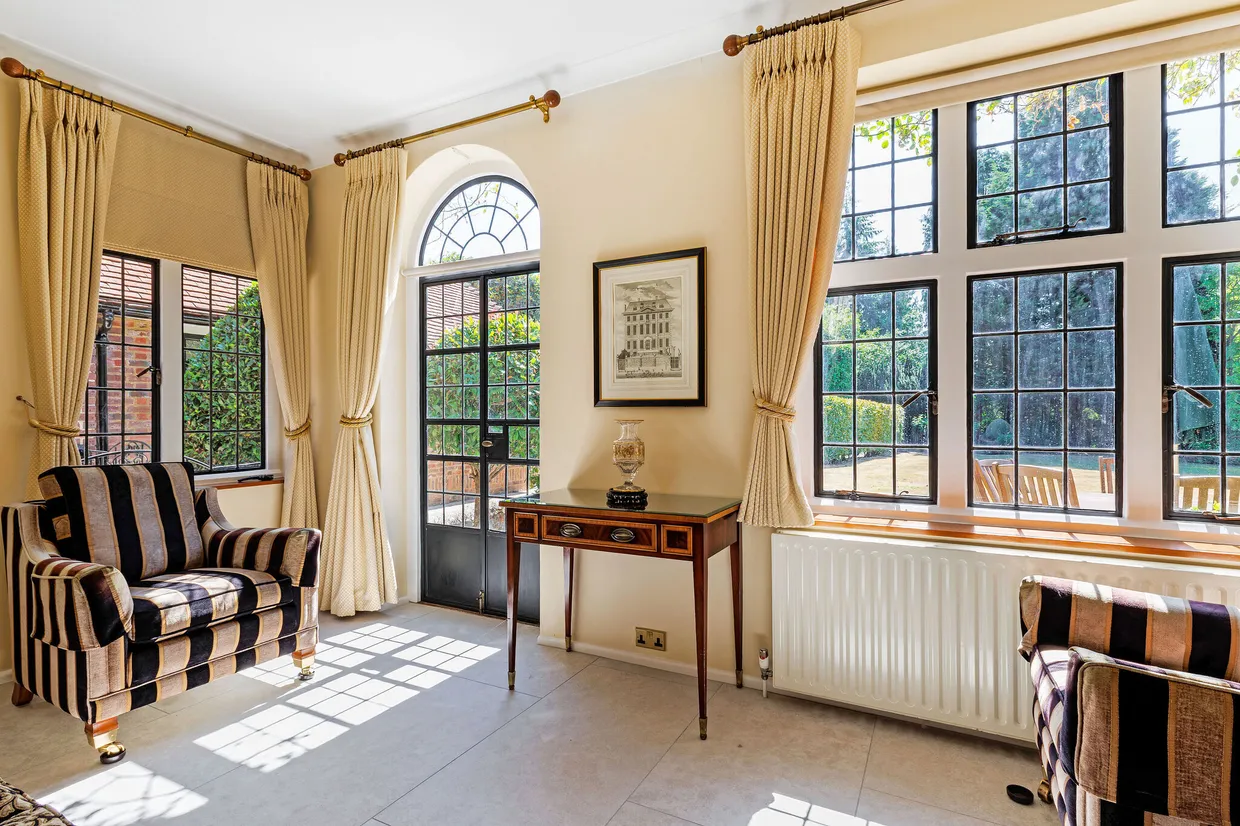 Wellington Avenue, Virginia Water, GU25 photo 11