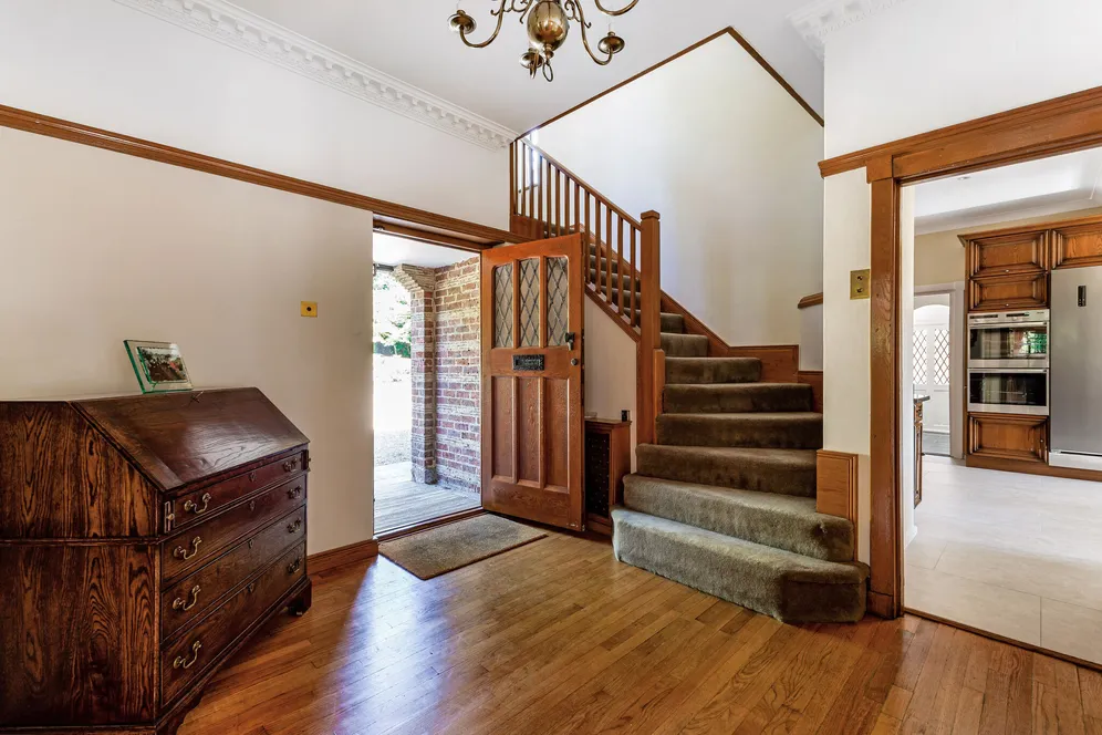 Wellington Avenue, Virginia Water, GU25 photo 13