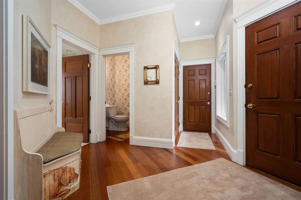 731 W Hathaway Rd, Harbor Springs, MI 49740
