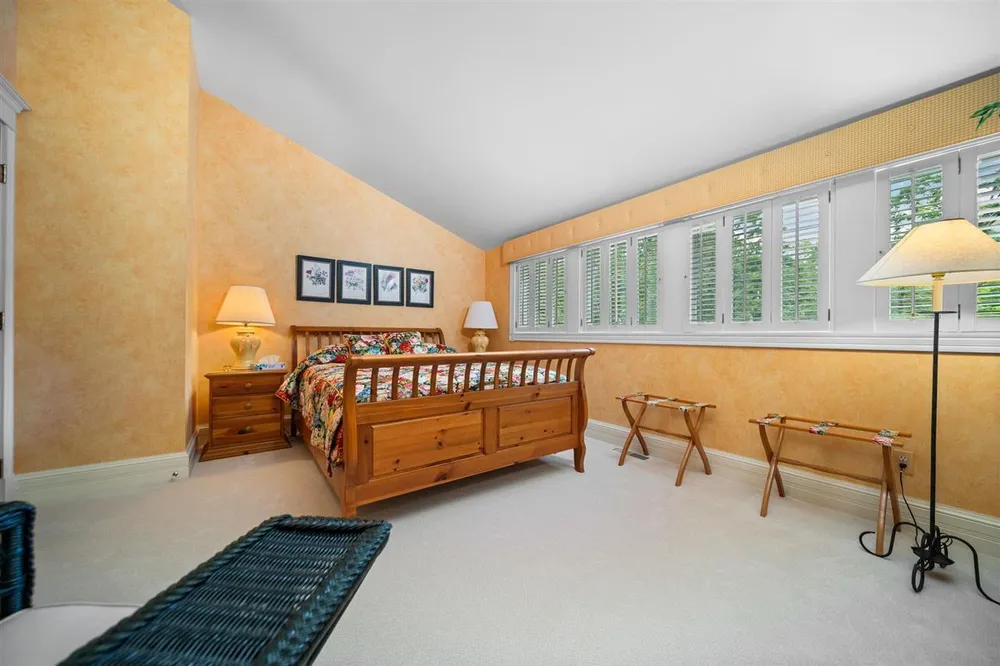 731 W Hathaway Rd, Harbor Springs, MI 49740
