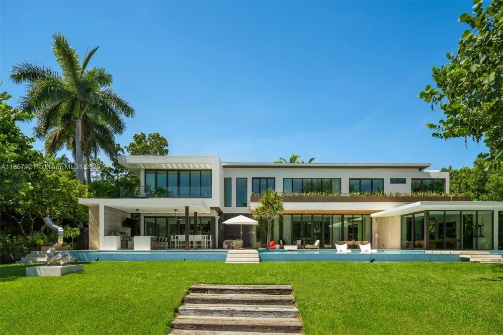 540 Leucadendra Dr, Coral Gables, FL 33156