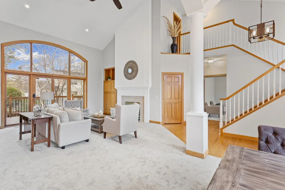 10035 Gristmill Ridge, Eden Prairie, MN 55347