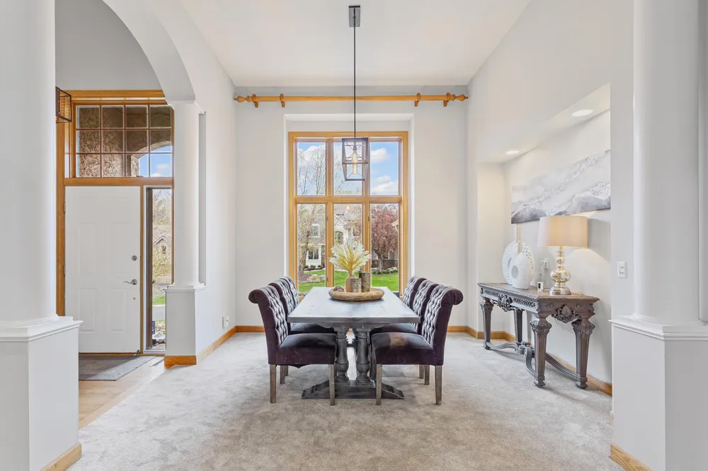 10035 Gristmill Ridge, Eden Prairie, MN 55347