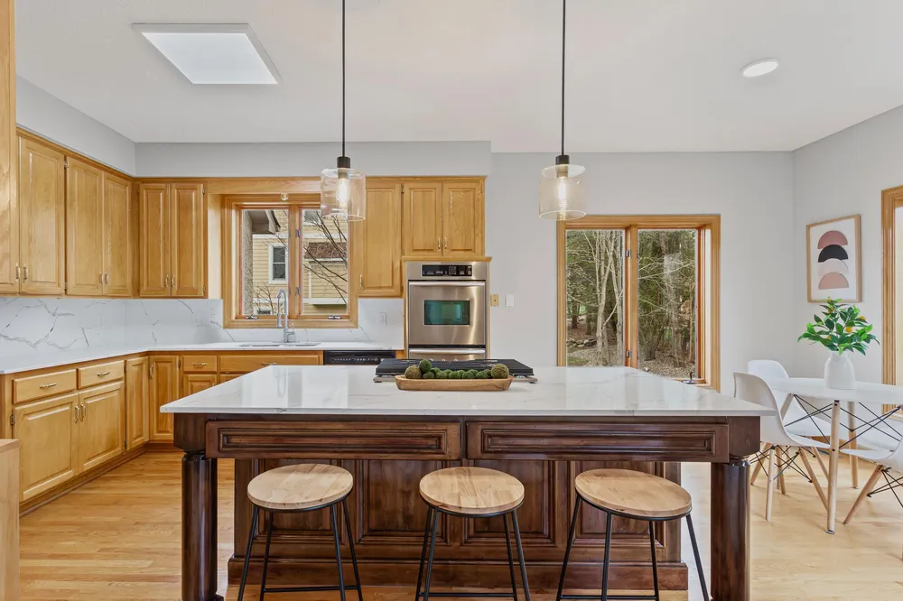10035 Gristmill Ridge, Eden Prairie, MN 55347