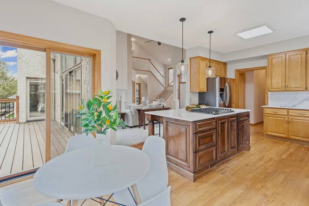10035 Gristmill Ridge, Eden Prairie, MN 55347