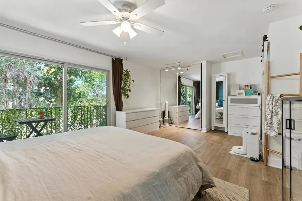 4252 Loma Riviera Ln, San Diego, CA 92110