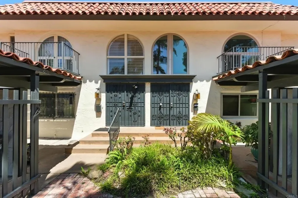 4252 Loma Riviera Ln, San Diego, CA 92110