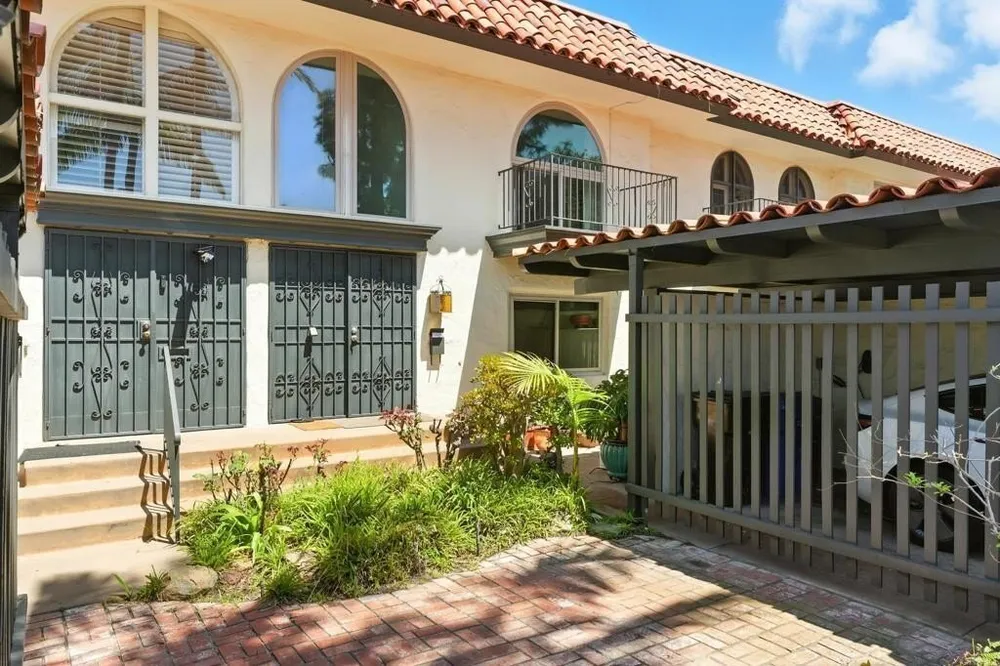 4252 Loma Riviera Ln, San Diego, CA 92110