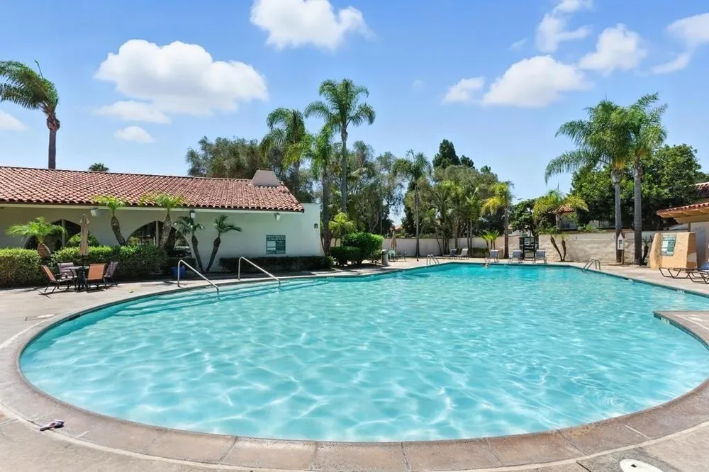 4252 Loma Riviera Ln, San Diego, CA 92110