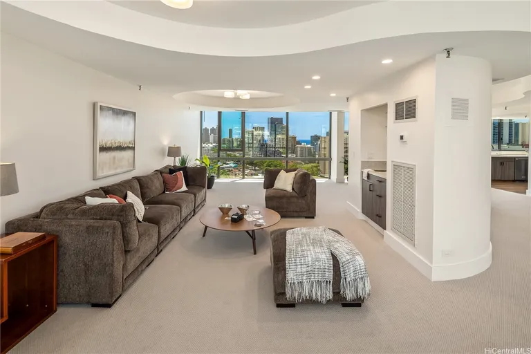 1114 Punahou St, Honolulu, HI 96826