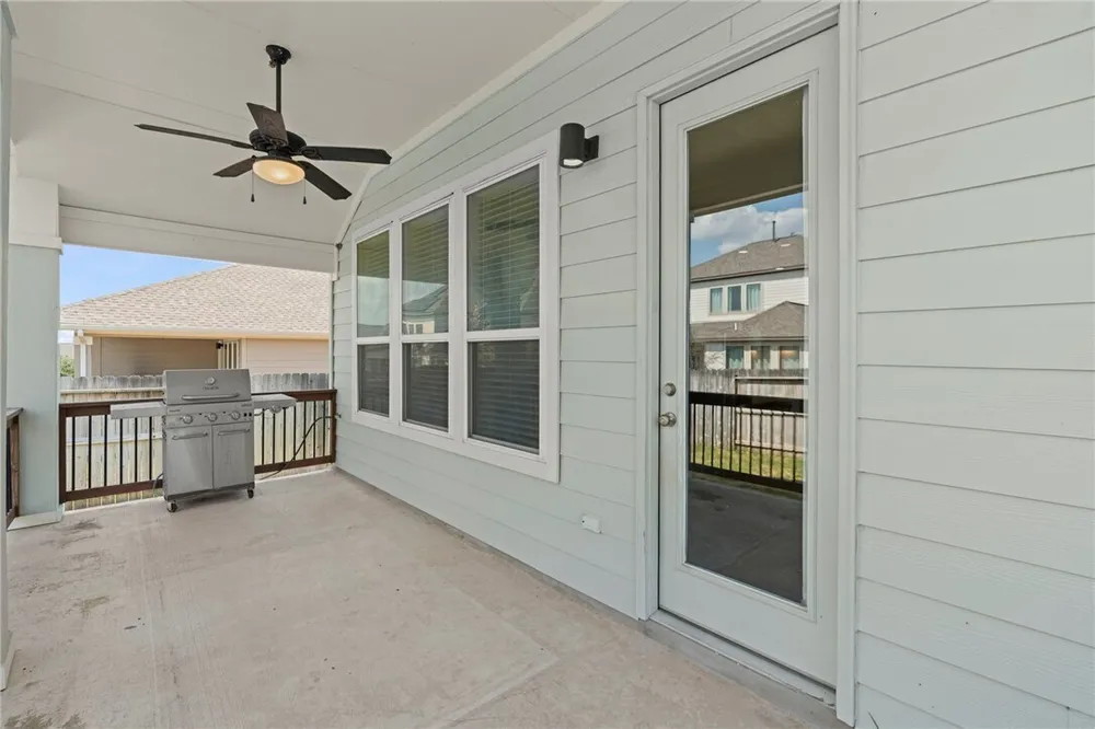 6533 Crockett Cove, Schertz, TX 78108