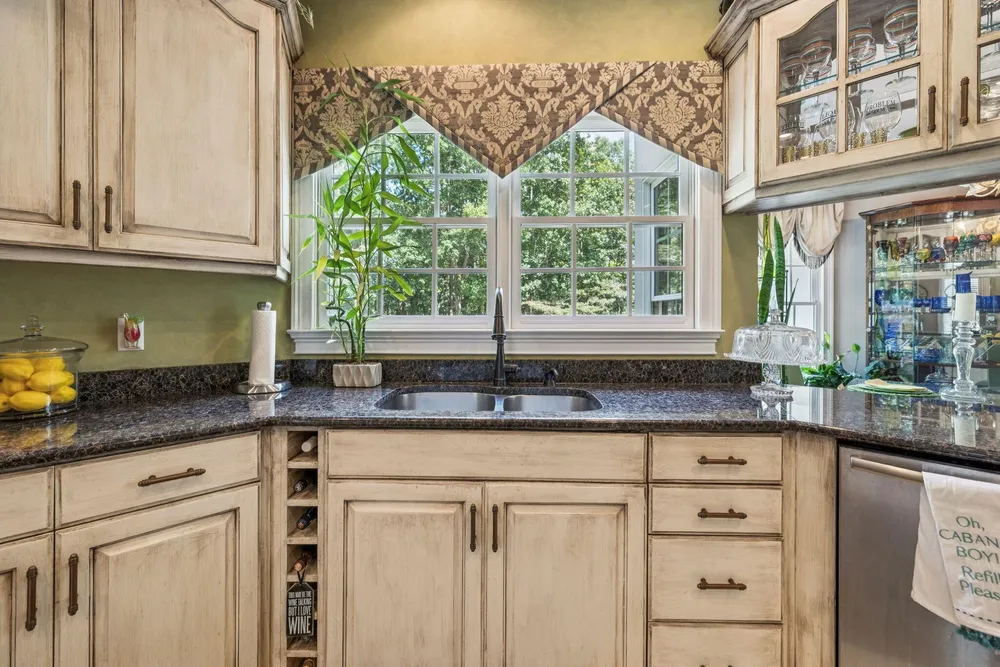 4416 Wedgewood Dr, Cohutta, GA 30710