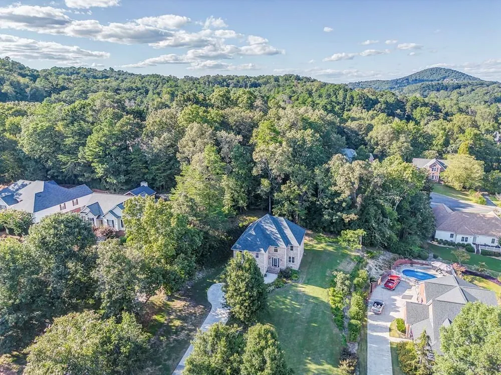 3218 Leona Dr, Rocky Face, GA 30740