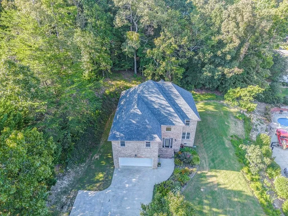3218 Leona Dr, Rocky Face, GA 30740