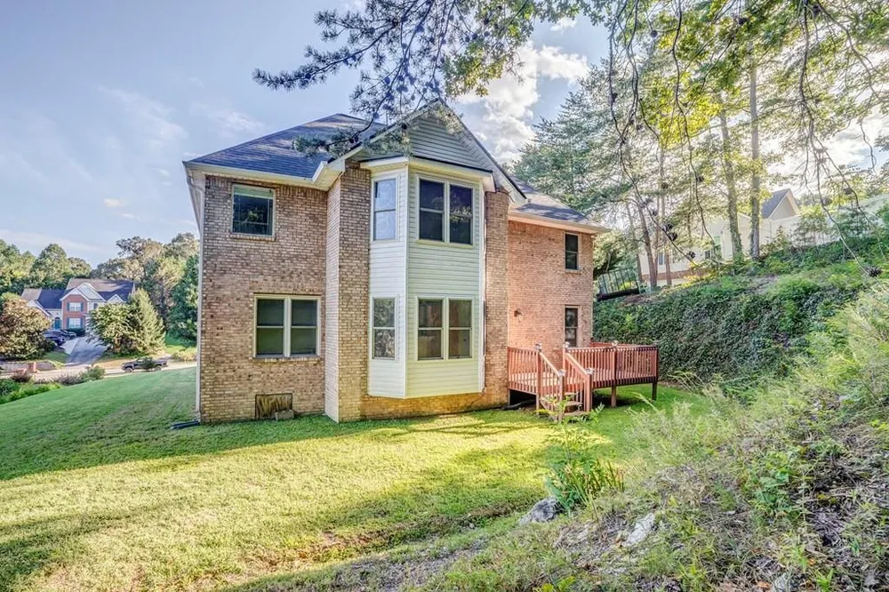 3218 Leona Dr, Rocky Face, GA 30740