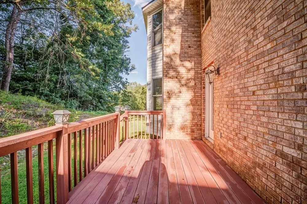 3218 Leona Dr, Rocky Face, GA 30740