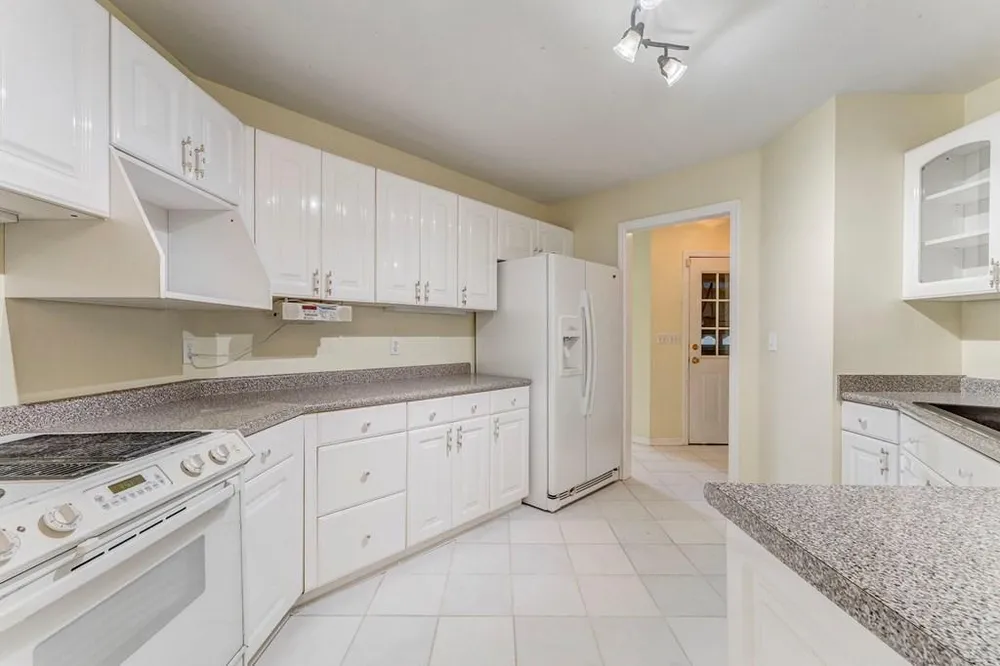 3218 Leona Dr, Rocky Face, GA 30740