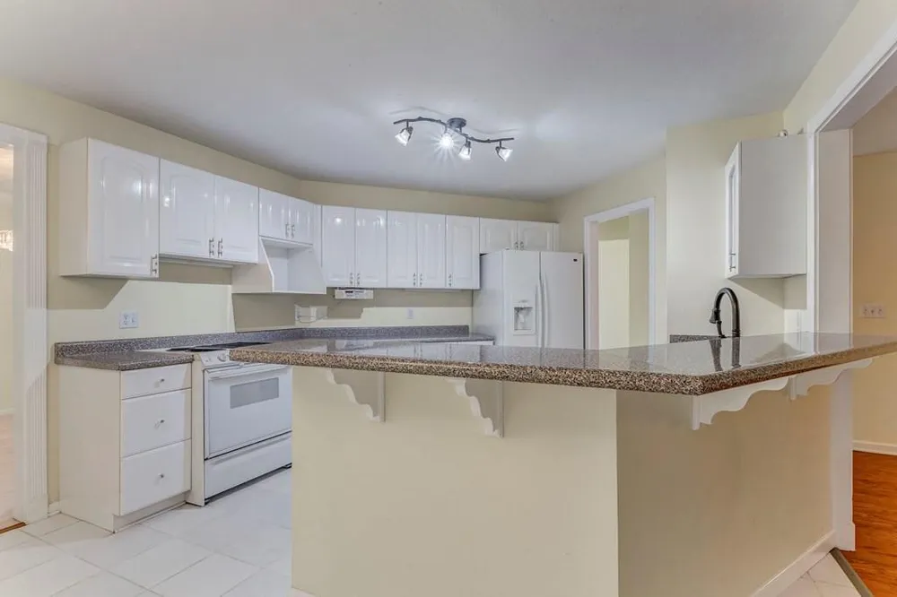 3218 Leona Dr, Rocky Face, GA 30740