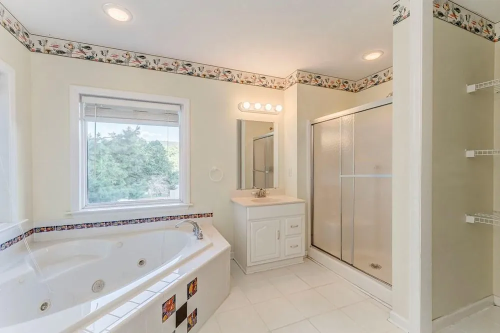 3218 Leona Dr, Rocky Face, GA 30740