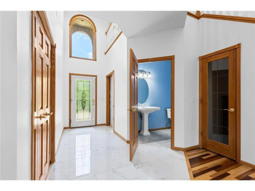 3681 Robin Ln, Eagan, MN 55122
