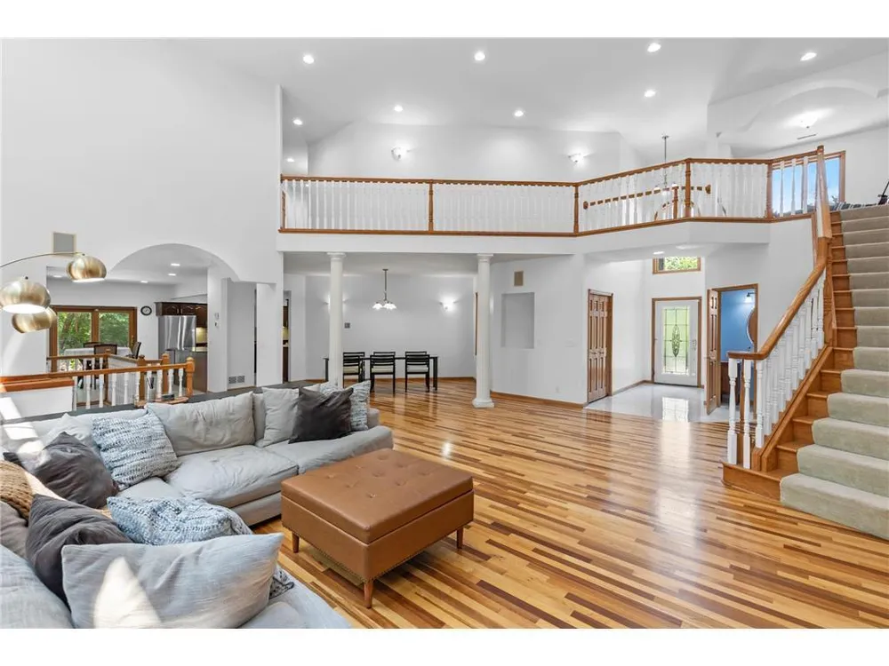 3681 Robin Ln, Eagan, MN 55122