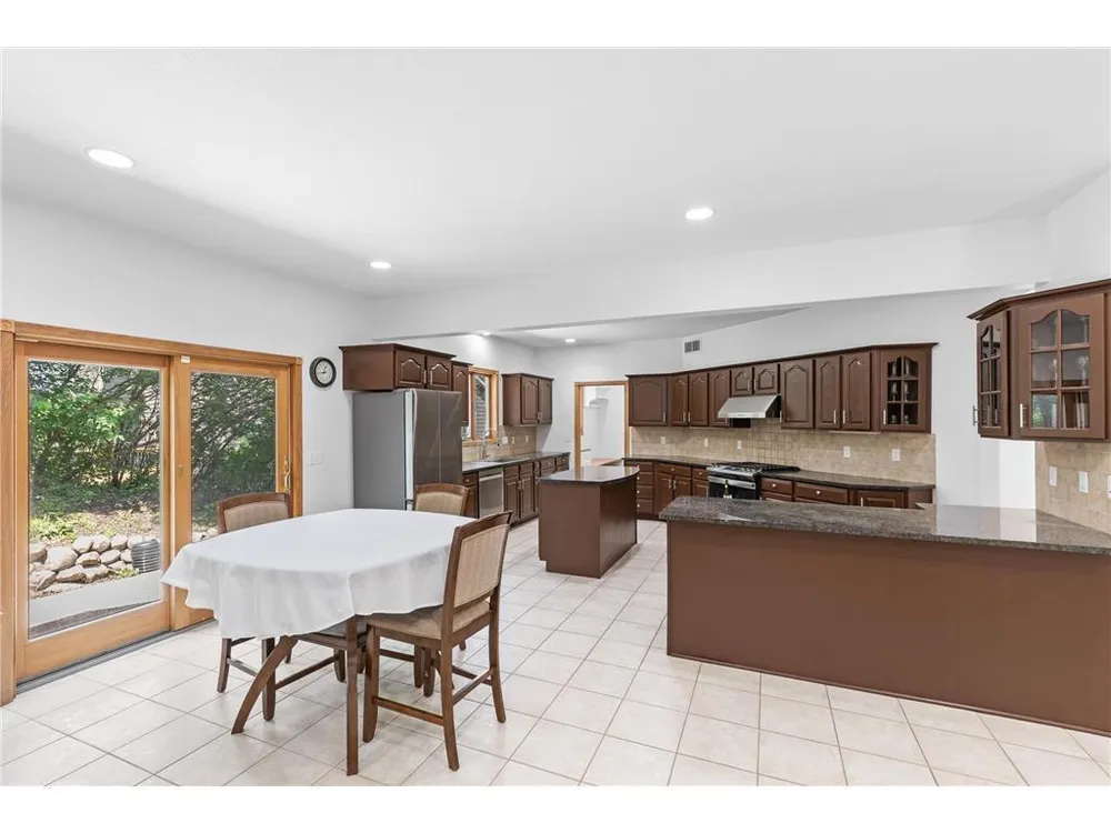 3681 Robin Ln, Eagan, MN 55122