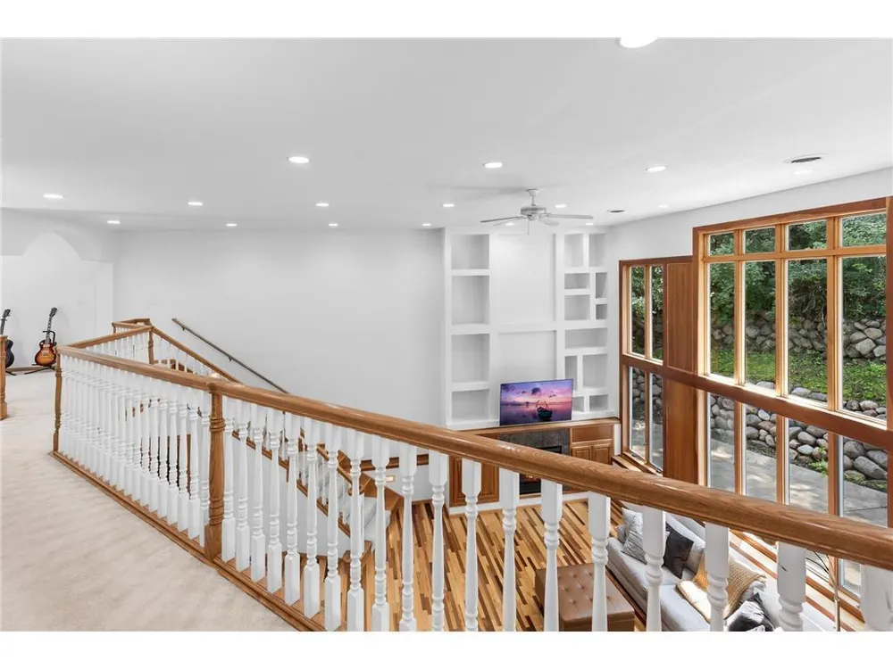 3681 Robin Ln, Eagan, MN 55122