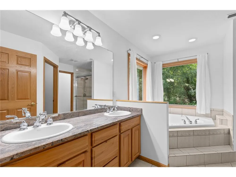 3681 Robin Ln, Eagan, MN 55122