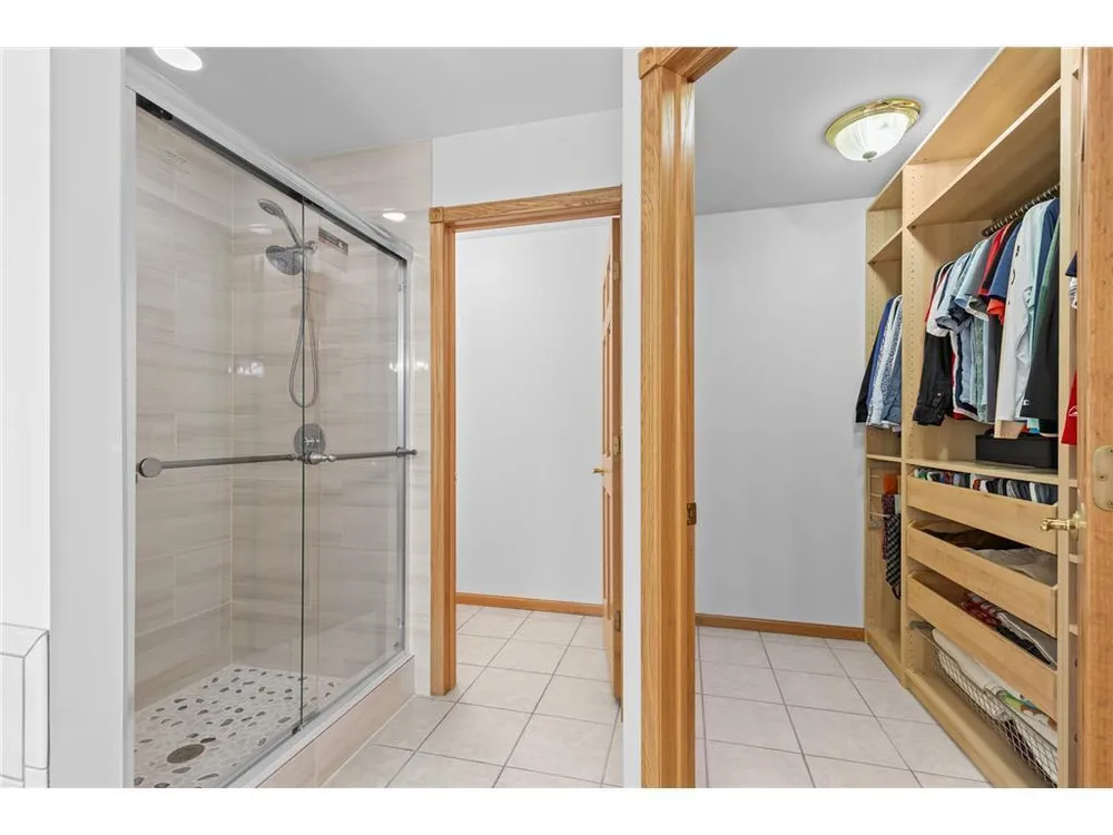 3681 Robin Ln, Eagan, MN 55122