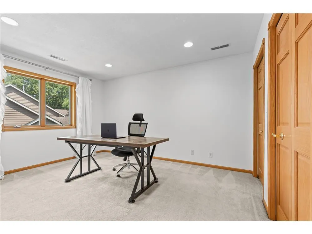 3681 Robin Ln, Eagan, MN 55122