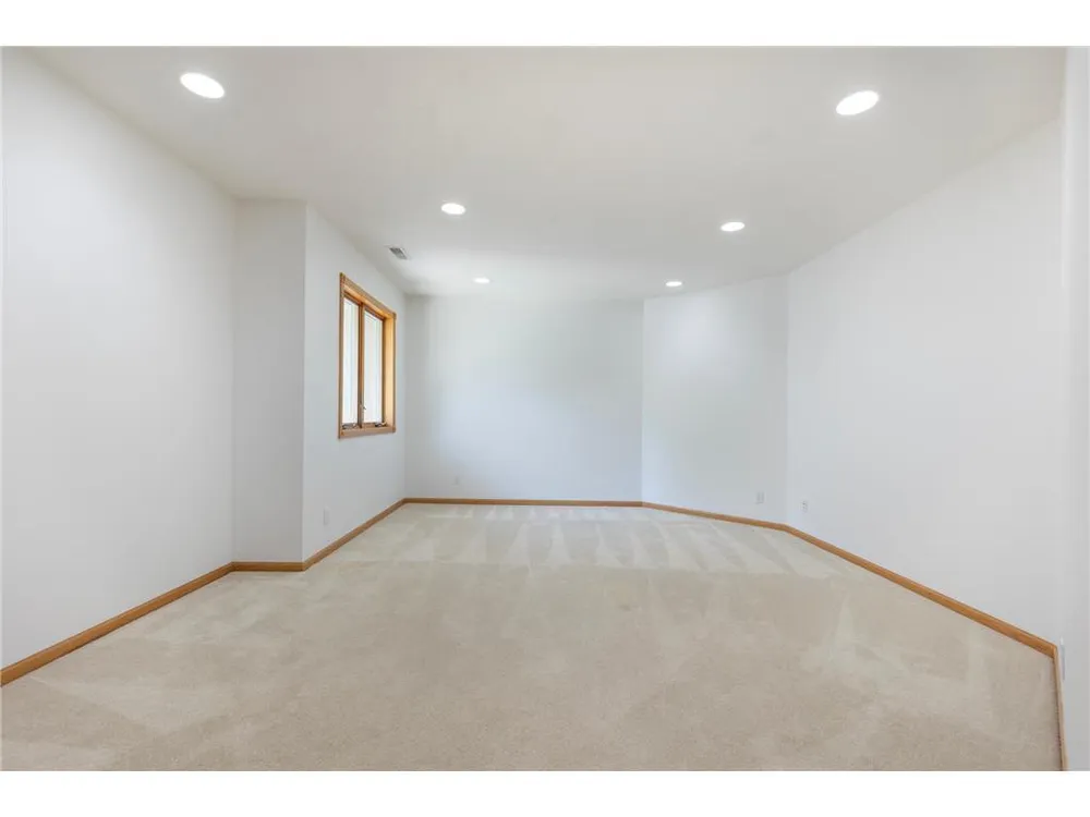 3681 Robin Ln, Eagan, MN 55122