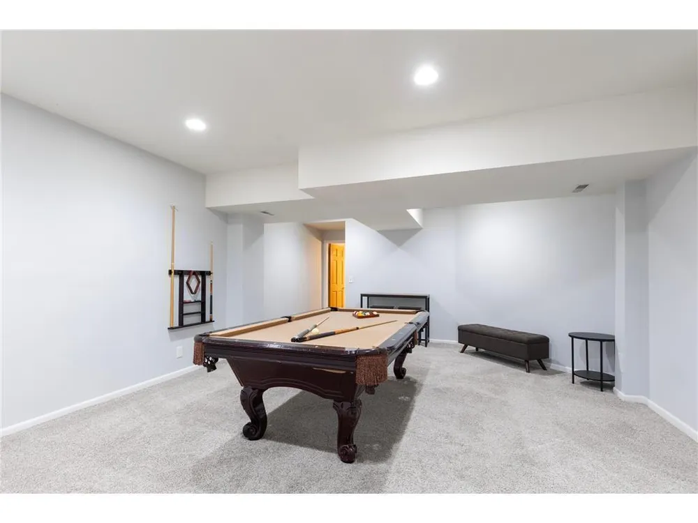 3681 Robin Ln, Eagan, MN 55122