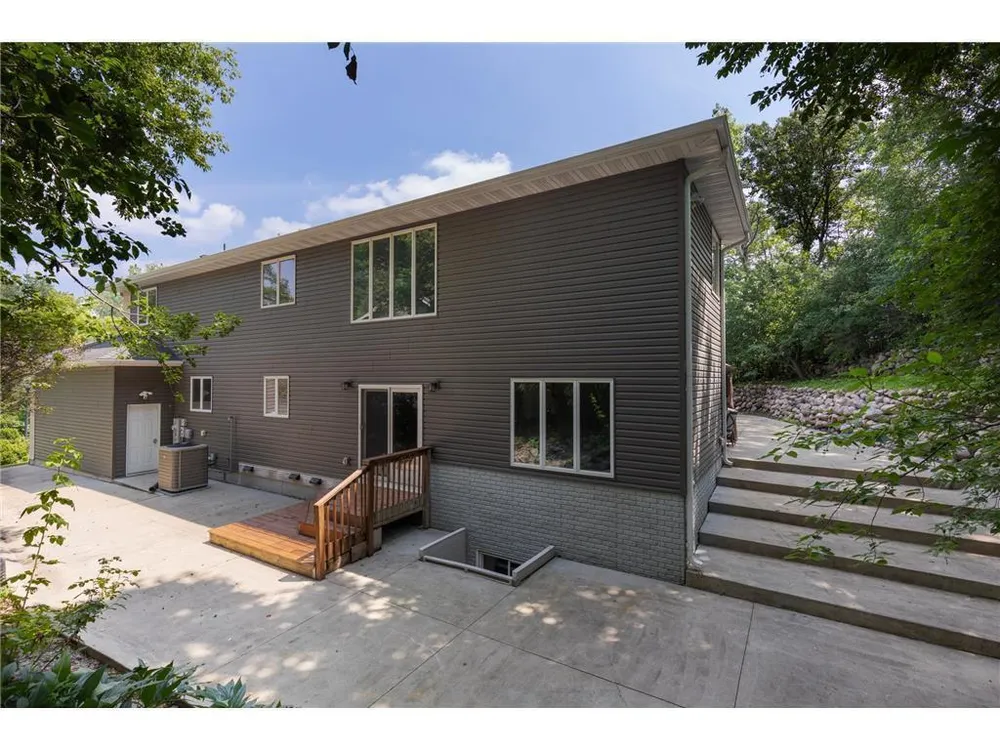 3681 Robin Ln, Eagan, MN 55122