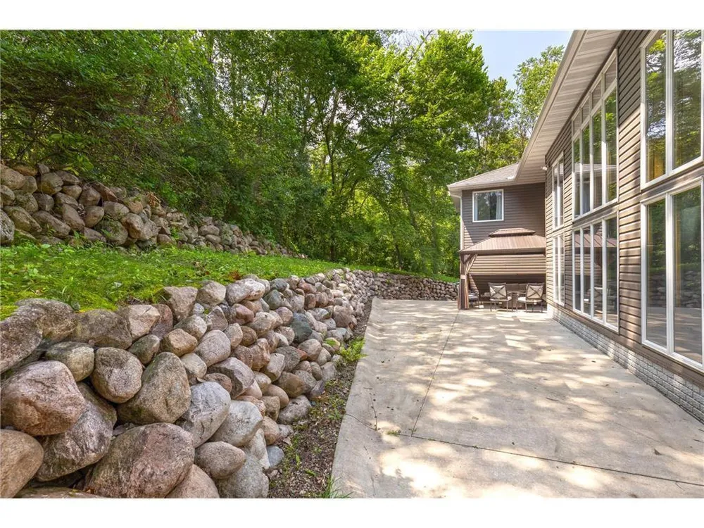 3681 Robin Ln, Eagan, MN 55122