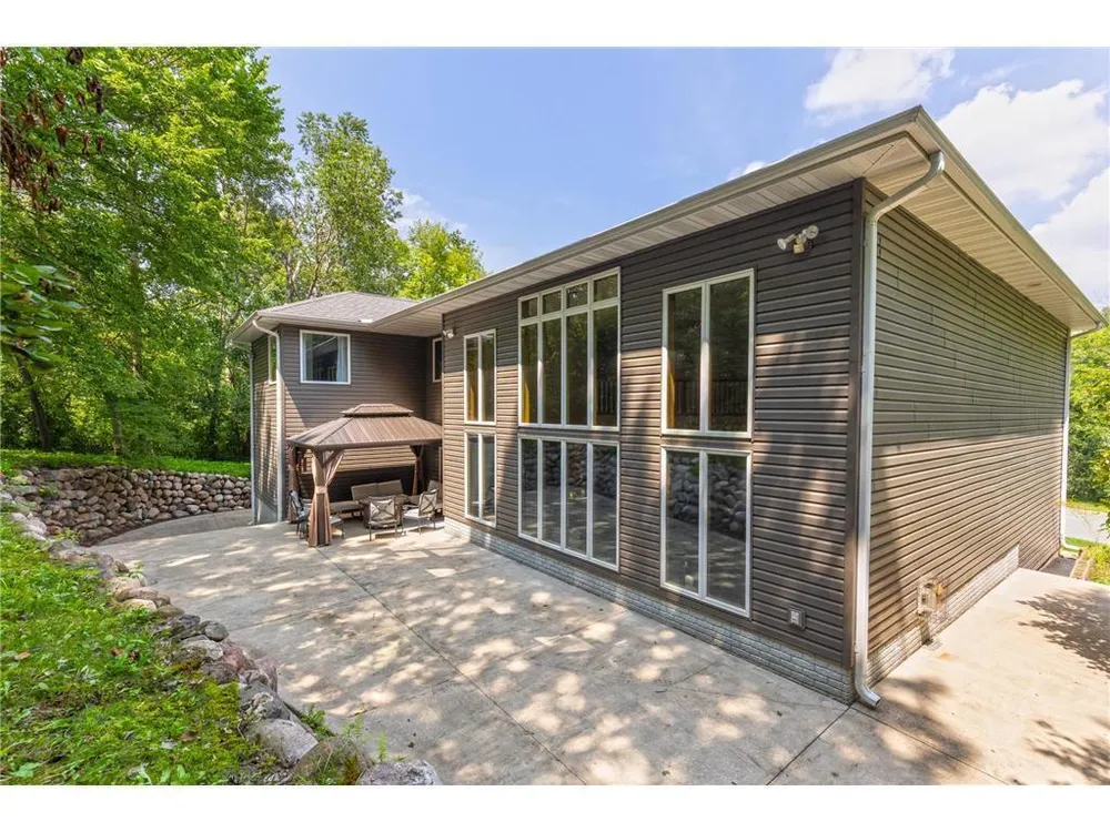 3681 Robin Ln, Eagan, MN 55122