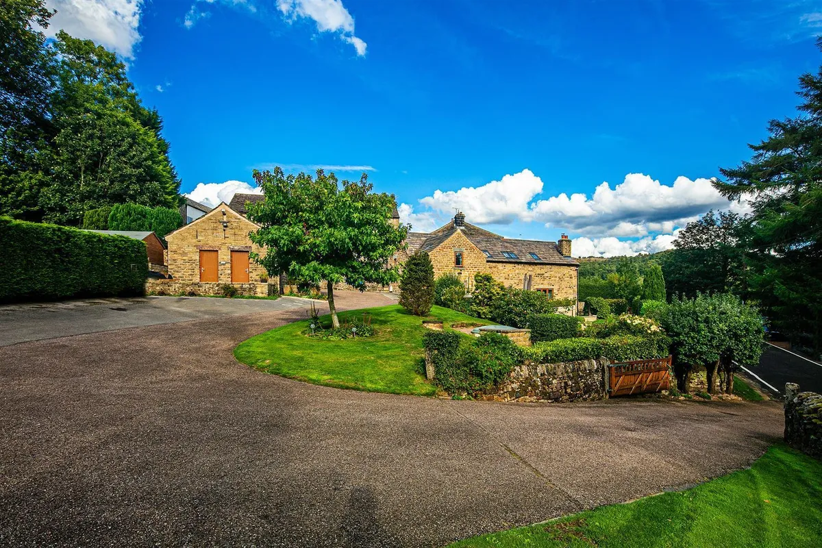 Smallfield Cottage, Smallfield Lane, High Bradfield, S6 6LJ