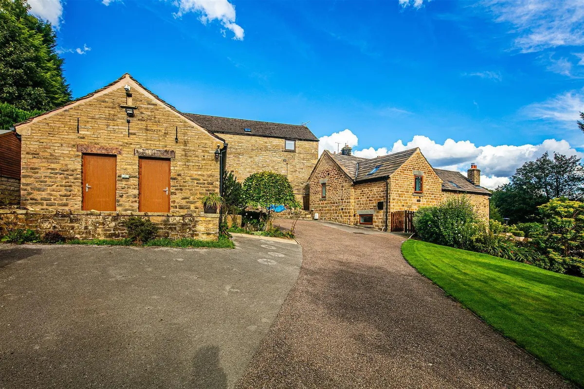 Smallfield Cottage, Smallfield Lane, High Bradfield, S6 6LJ