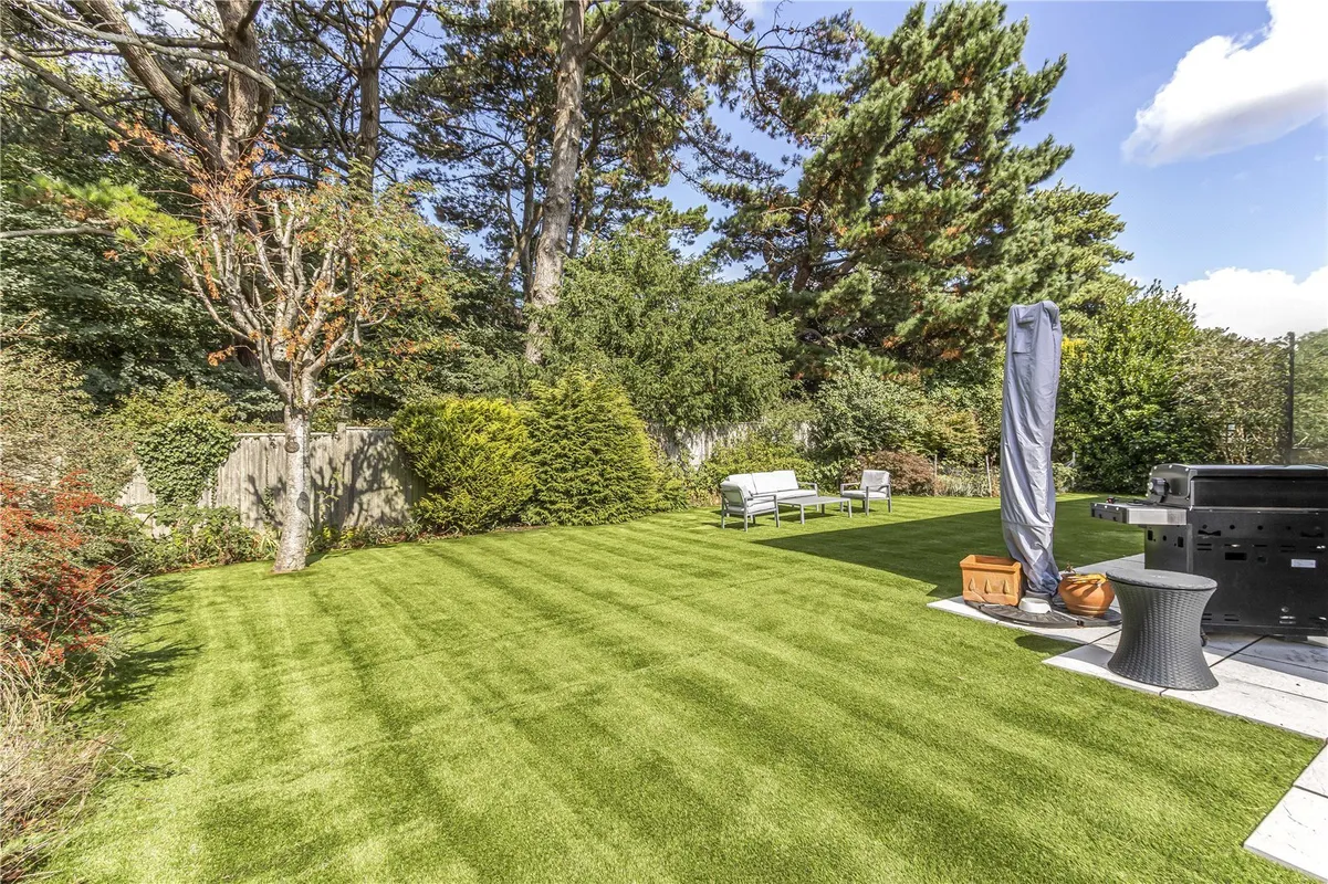 Sandringham Gardens, Muscliff, Bournemouth, Dorset, BH9