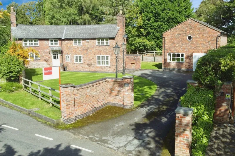 Oak Road, Mottram St. Andrew, Macclesfield, SK10